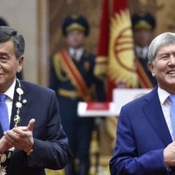 Дүйшөнбек Адашпасов, Арашан айылынын тургуну: “Атамбаевдин бир да жакыны Жээнбеков үчүн чуркаган эмес”