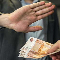 КТУнун кафедра башчысы пара менен кармалды