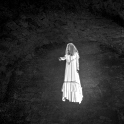 Ит менен кошо каза болгон кыз