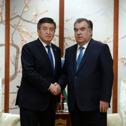 Президент Сооронбай Жээнбеков встретился с Президентом Таджикистана Эмомали Рахмоном