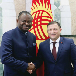 Төрага Дастанбек Жумабеков БУУӨПнын Кыргызстандагы туруктуу өкүлү Озонния Ожиеллону кабыл алды