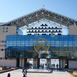 Чолпон-Атадагы ипподромду курууда 202 млн сом максатсыз коротулган 