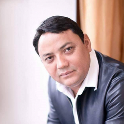 Райымбек Матраимов: "Дүрбөлөңгө түшпөй коё тургула, аз күндө келем"