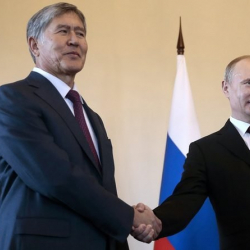 Атамбаевден Кремль кол үздү