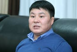 Тазабек Икрамов: «Булар карызга алынган акчанын 20 пайызын гана жумшап, 80 пайызын өз чөнтөктөрүнө салып келишкен»