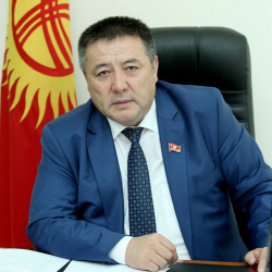 Улукбек Ормонов, Жогорку Кеңештин депутаты: “Альтернативдүү жолдон 600 млн долларды жеп коюшкан деген маалымат чыгып жатпайбы”