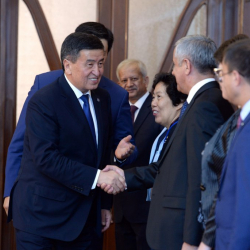 Сооронбай Жээнбеков ШКУга мүчө мамлекеттердин Жогорку аудит органдарынын өкүлдөрүн кабыл алды