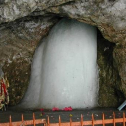 Ыйык үңкүр жайгашкан аймакта жер көчкү жүрдү