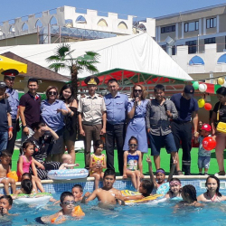 ФОТО - Столичное ГУВД организовало для детей день безопасного плавания