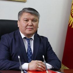 Арзыбек Кожошев, мурунку экономика министри: “Санариптик каражаттарга көп ишенүүнүн негизи жок”