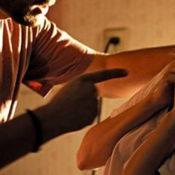 ВИДЕО: Бойго жеткен кезимде өз атам зордуктап, азабын ушул күнгө чейин тартам...