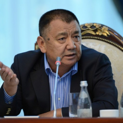 Бегалы Наргозуев: "Чыныгы сөз эркиндигине жетиш үчүн, басылмаларда каржылык эркиндикке жетиши керек"