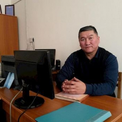 Турусбек Маразыковдун бир короо аспирантын аялы көзөмөлдөйбү?