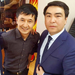 Жанар Акаев: "Чындык учту асманга, бир туугандан кем эмес жакын элек Улан"