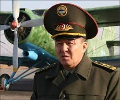 Исмаил Исаков: “Атамбаев саясий авантюристтик кадамга барышы мүмкүн”