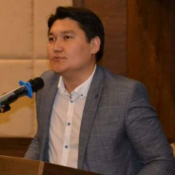 Адиль Турдукулов: "Аз күндө Сегизбаев менен Жолдубаева камалат"