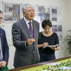 Беларус медиасы Даниил Урицкий - Данияр Үсөновдун жаңы сүрөттөрүн жарыялады