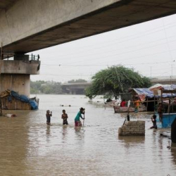 Катуу жамгырлардын себебинен каза тапкандардын саны 148ге жетти.