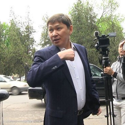 Сапар Исаков: Качып жатат деген шек болбосун үчүн Москвага сапарымды токтотком