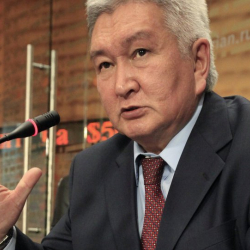 "Когда-то", апей, качандыр бир кезде кыргызча сүйлөмөкчү болгон Кулов