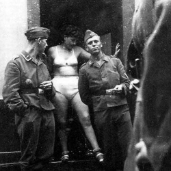 Ар бир аял күнүнө отуздан кем эмес эркекти тейлеген...