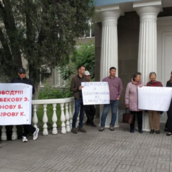 Камактагы Асанов менен Кадыров ачкачылыкты улантууда