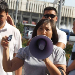 Бишкек райондор аралык соту журналисттин арызын кароодон баш тартты