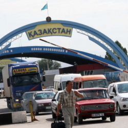 Казакстан кыргыз-казак чек арасындагы эки өткөрмө бекеттин макамын өзгөртүүгө даяр