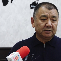 Бегалы Наргозуев, экс-депутат: “Атамбаевдин Жээнбековду сындаганга моралдык укугу жок, өзү мактап-жактап бийликке алып келип алып эми кайсы бети менен сындайт?”