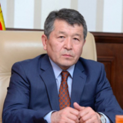 Коеналиевди неге сүйрөп калышты?