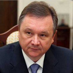 Чудинов көзүнөн жаш агызып 