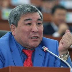 Рыскелди Момбеков: Биздин өкмөттүн ар намысы барбы?