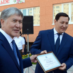 Алманбет Шыкмаматов: "Сегизбаев Атамбаевдин убалына калды"