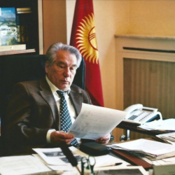 Айтматовдун чыгармаларынын он томдук жыйнагы чыгат