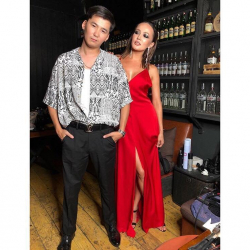 СҮРӨТ- Ырчы Мирбек Атабеков казак ырчы айымына ашык болдубу? 