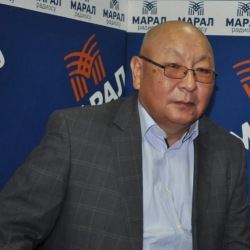 Эмилбек Каптагаев: «Атамбаев, Ниязовдор “саясий куугунтук” дегенди ооздоруна алышпай эле койсо Кудайга жага турган иш болот эле»