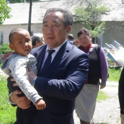 Кудайберген Базарбаев сыяктуу иштин көзүн билген министр керекпи?