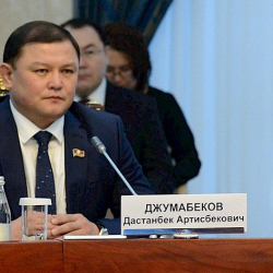 ВИДЕО: Дастан Жумабековдун кыжырын кайнаткан аткаминер