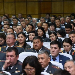ВИДЕО: Кашкар Жунушалиев Кыргыз милициясын куттуктады