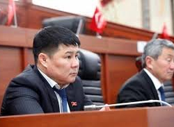 Тазабек Икрамов: «Стратегиялык маанидеги ишканалардын реестрин түзүшү керек эле, ал аткарылган жок, биз алардан айрылып калышыбыз мүмкүн»