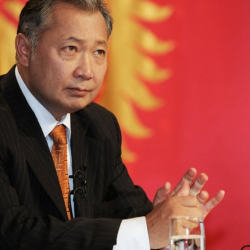 Курманбек Бакиев, экс-президент: «Менин оорум, сүйүүм жана үмүтүм – Кыргызстаным». Кыргызстандын экономикасы жөнүндө азыноолак сөз