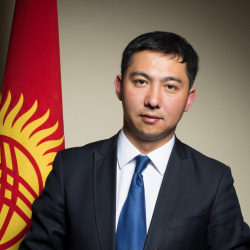 Азамат Жаманкулов: Сыйлык сурап келбеңиздер 