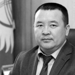 Икрамжан бир да жолу көргөзмө бере элек экен..