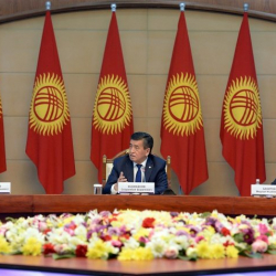 Сооронбай Жээнбеков: Кыргызстандын саясий элитасы бири-бирин сыйлаганды, бири-бирин укканды үйрөнүшү керек