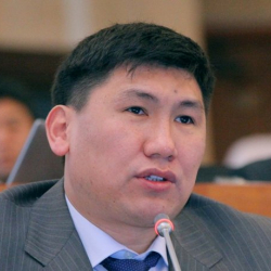 Улукбек Кочкоров жөлөк пул чыныгы муктаждарга берилиши керек 