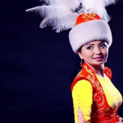 Динара Тилекеева: Элдин сүйүүсү менен жашап келе жатам...