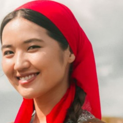 Өзбекстандагы фестивалда "Мыкты актриса" аталган Мадина Талипбек