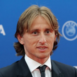 Роналду жана Мессини артка калтырган футболчу 