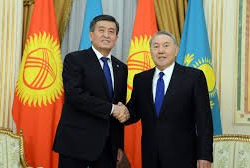 Сооронбай Жээнбеков Нурсултан Назарбаев менен телефон аркылуу сүйлөштү