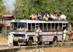 Индияда автобус кулап, 20 адам көз жумду